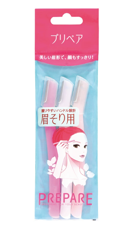 Prepare 3 pairs of eyebrow scissors
